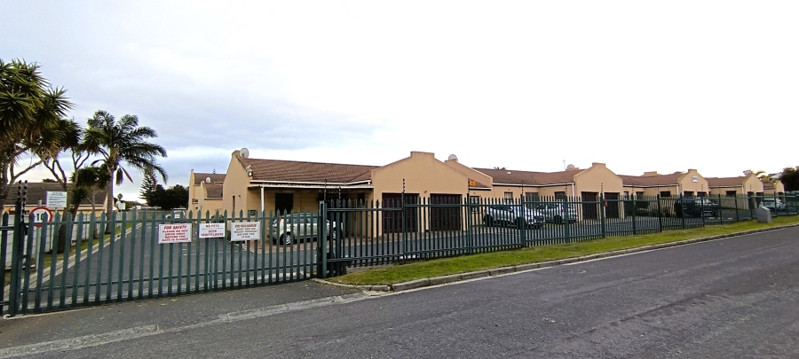 2 Bedroom Property for Sale in Silver Oaks Western Cape